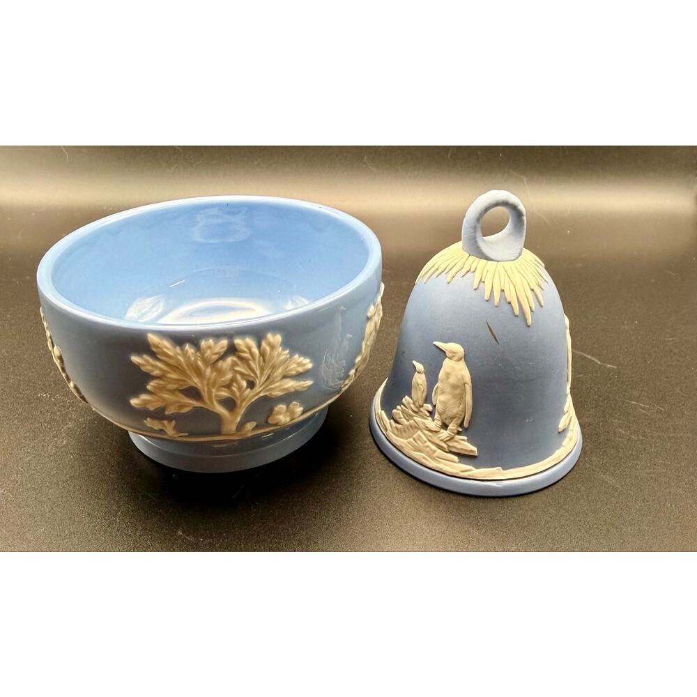 Vtg Wedgwood Blue Jasperware 1979 Penguin Bell & Open Sugar Bowl Set